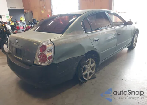 2005 Nissan Altima 2.5 S из США, поврежденный, VIN 1N4AL11D45C182106